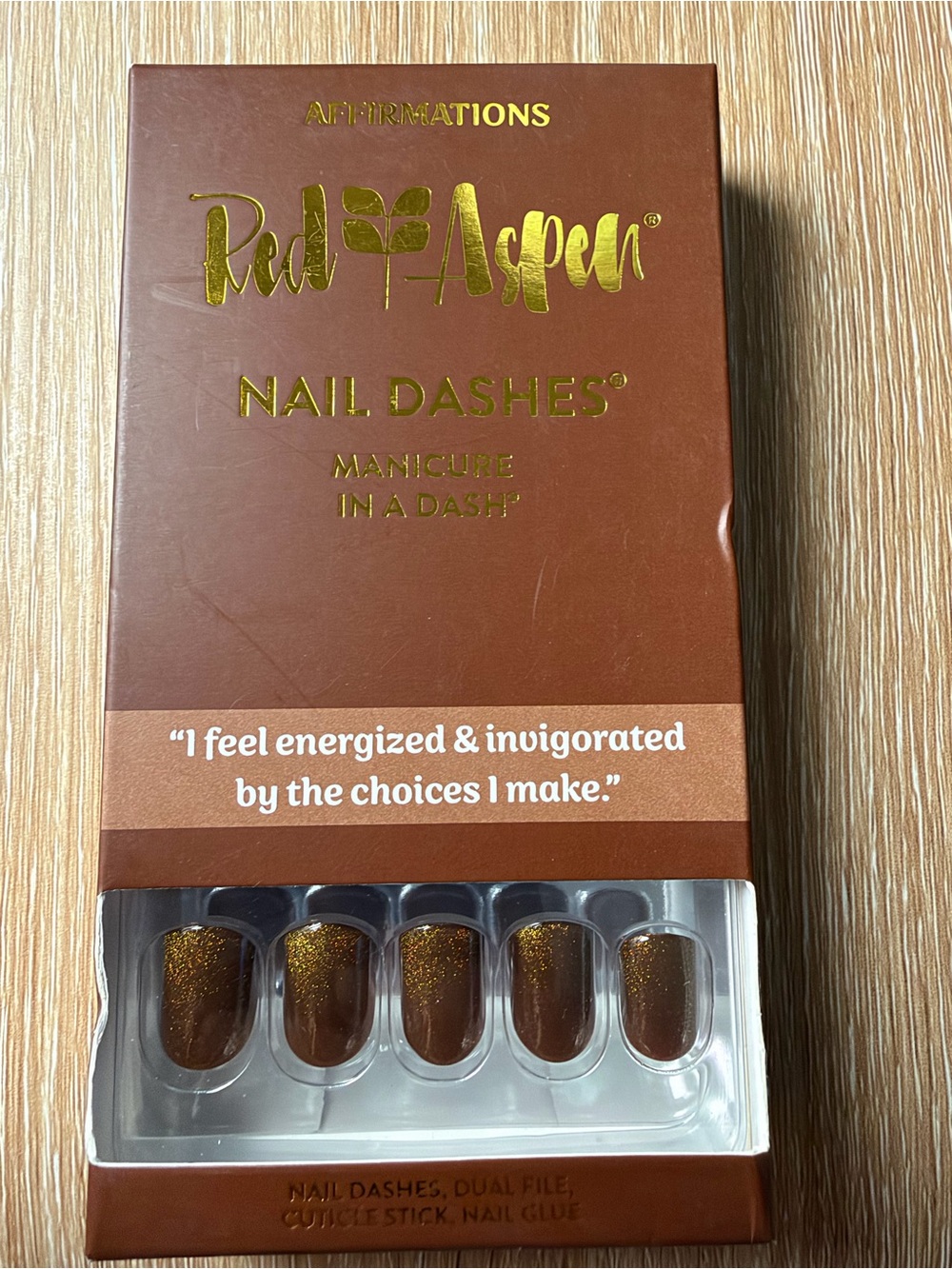 Red Aspen - Annie Ruth is Energized - Press On Nails Kit - NEW! Gold Metallic